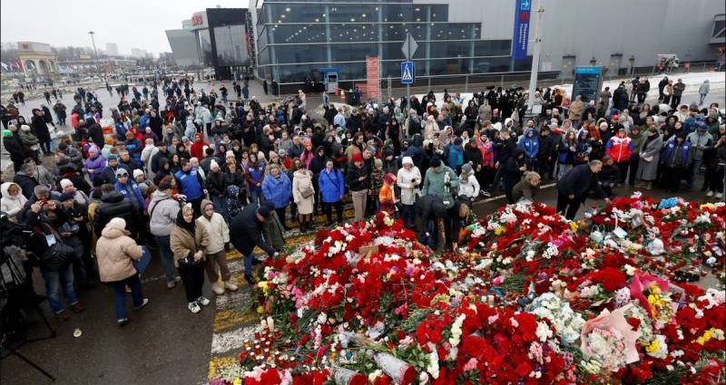Hundreds pay tribute to russia s deadly crocus attack